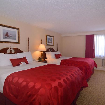 Ramada By Wyndham Seekonk Providence Area Екстер'єр фото
