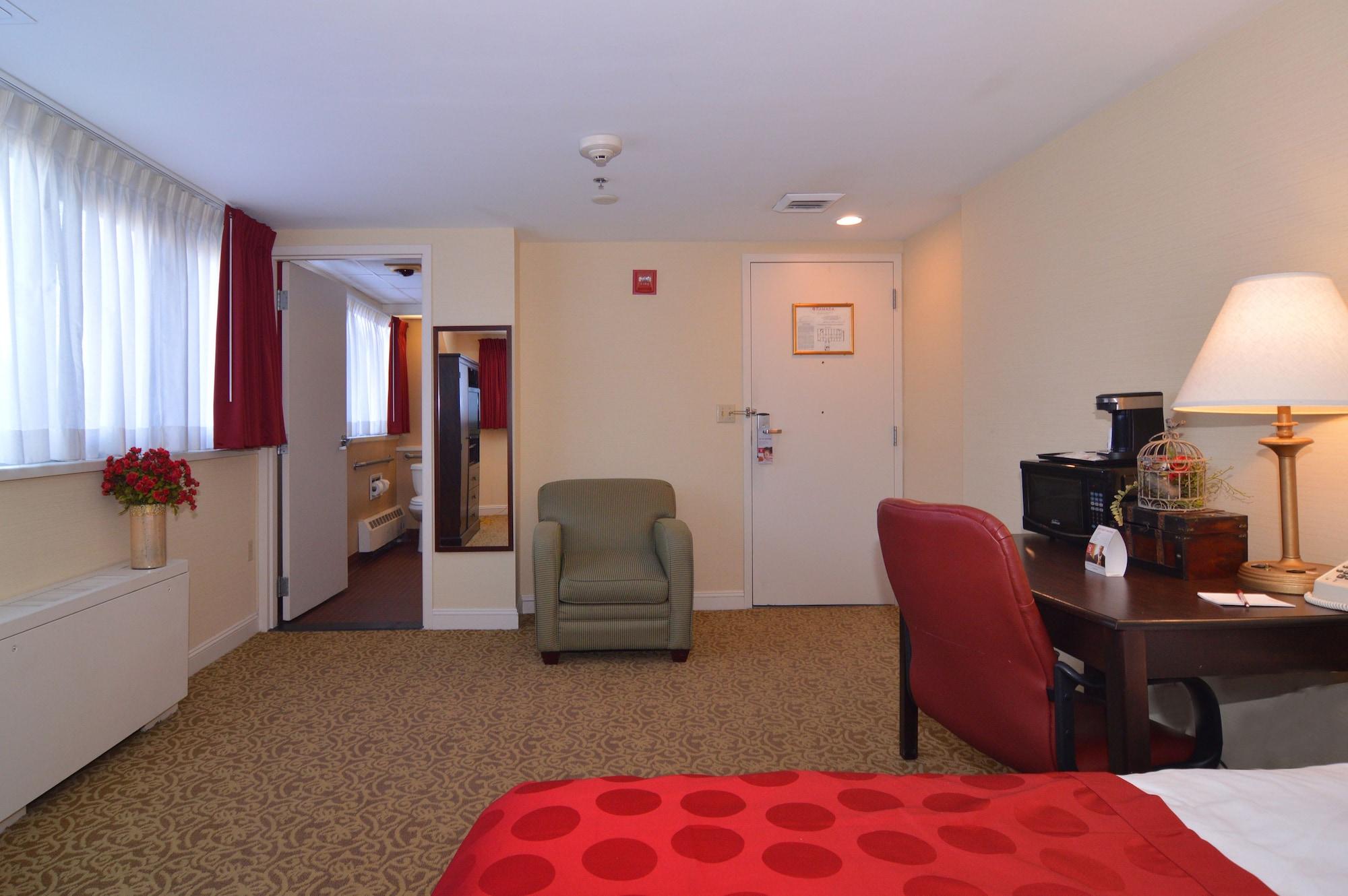 Ramada By Wyndham Seekonk Providence Area Екстер'єр фото