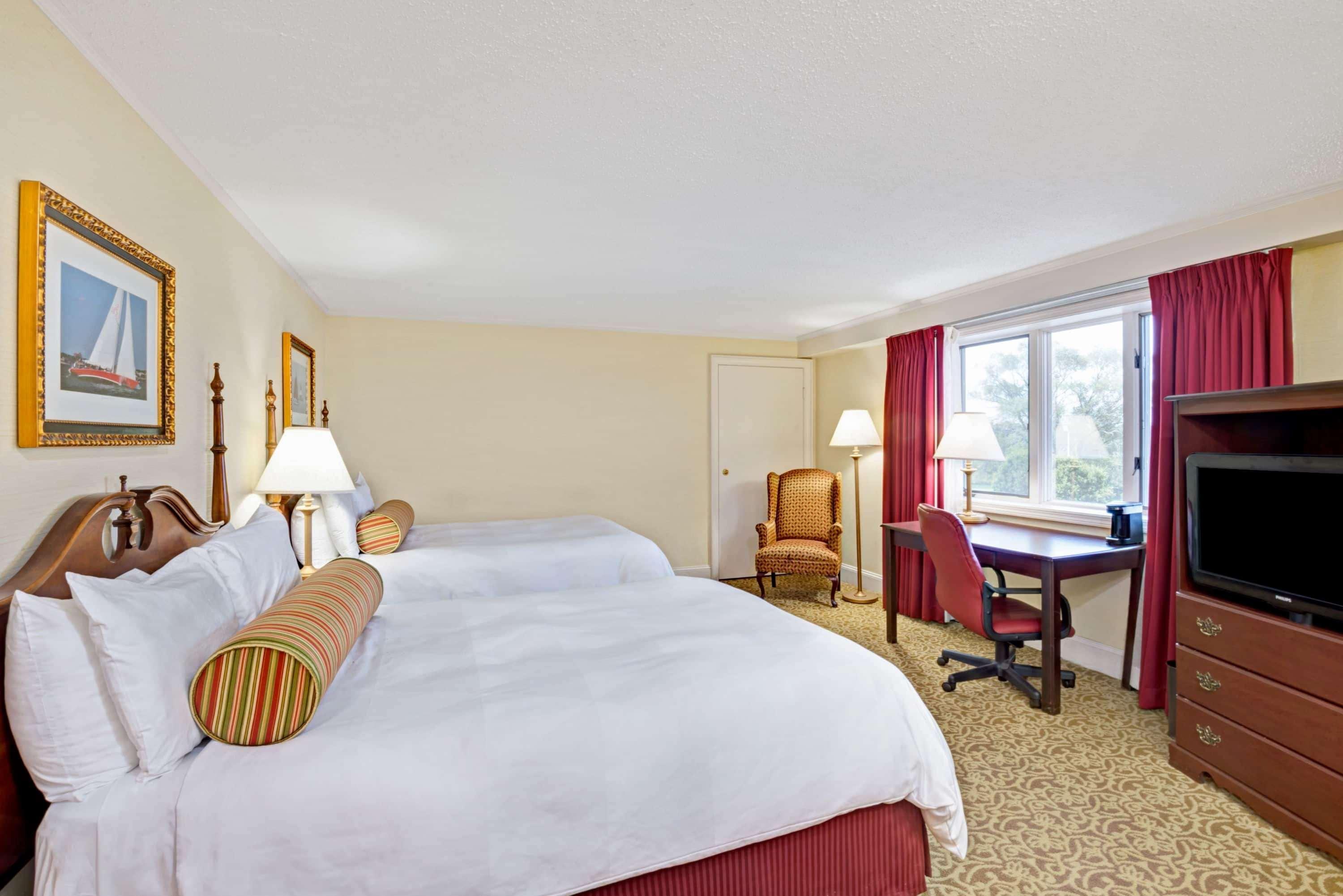 Ramada By Wyndham Seekonk Providence Area Екстер'єр фото