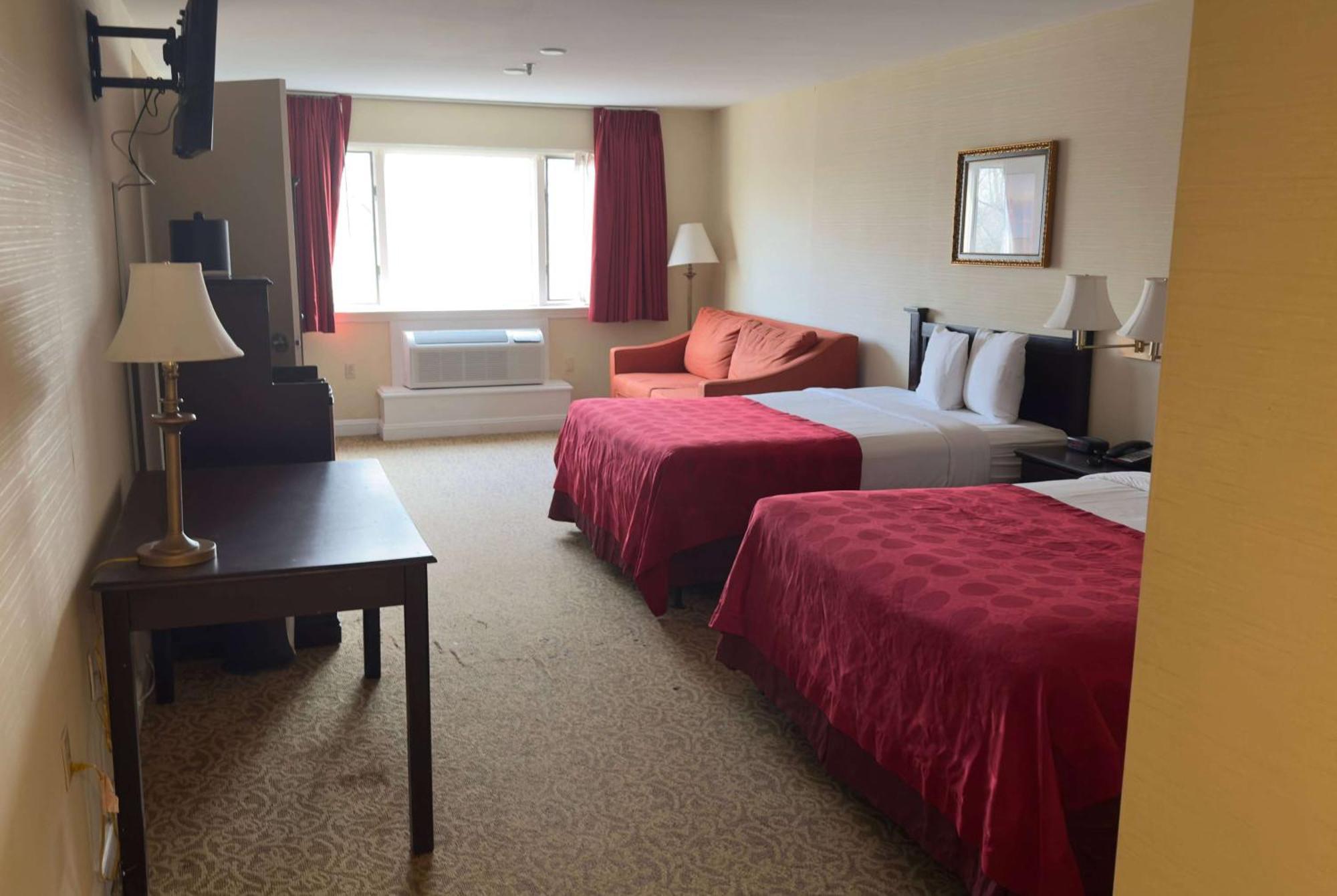Ramada By Wyndham Seekonk Providence Area Екстер'єр фото