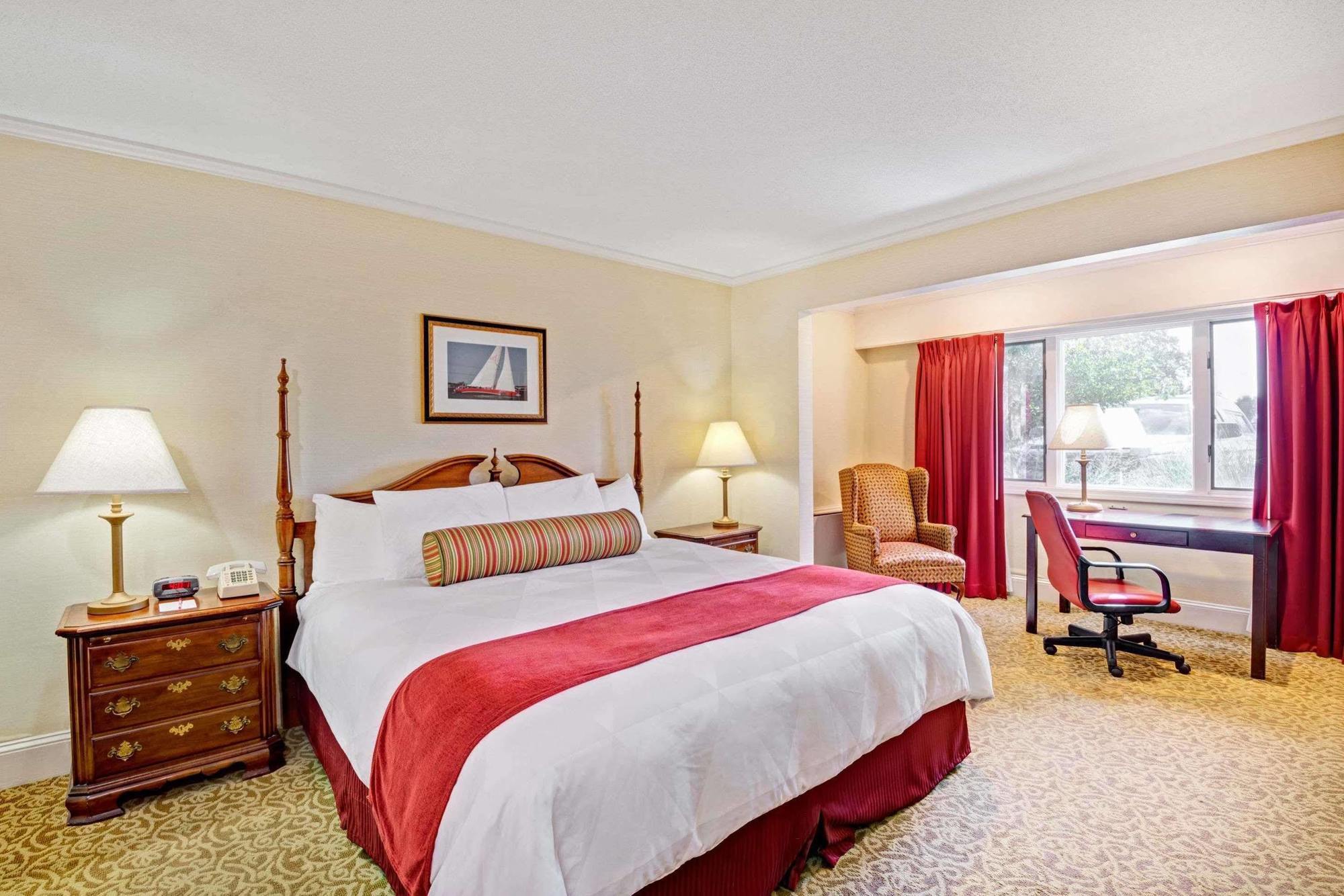 Ramada By Wyndham Seekonk Providence Area Екстер'єр фото